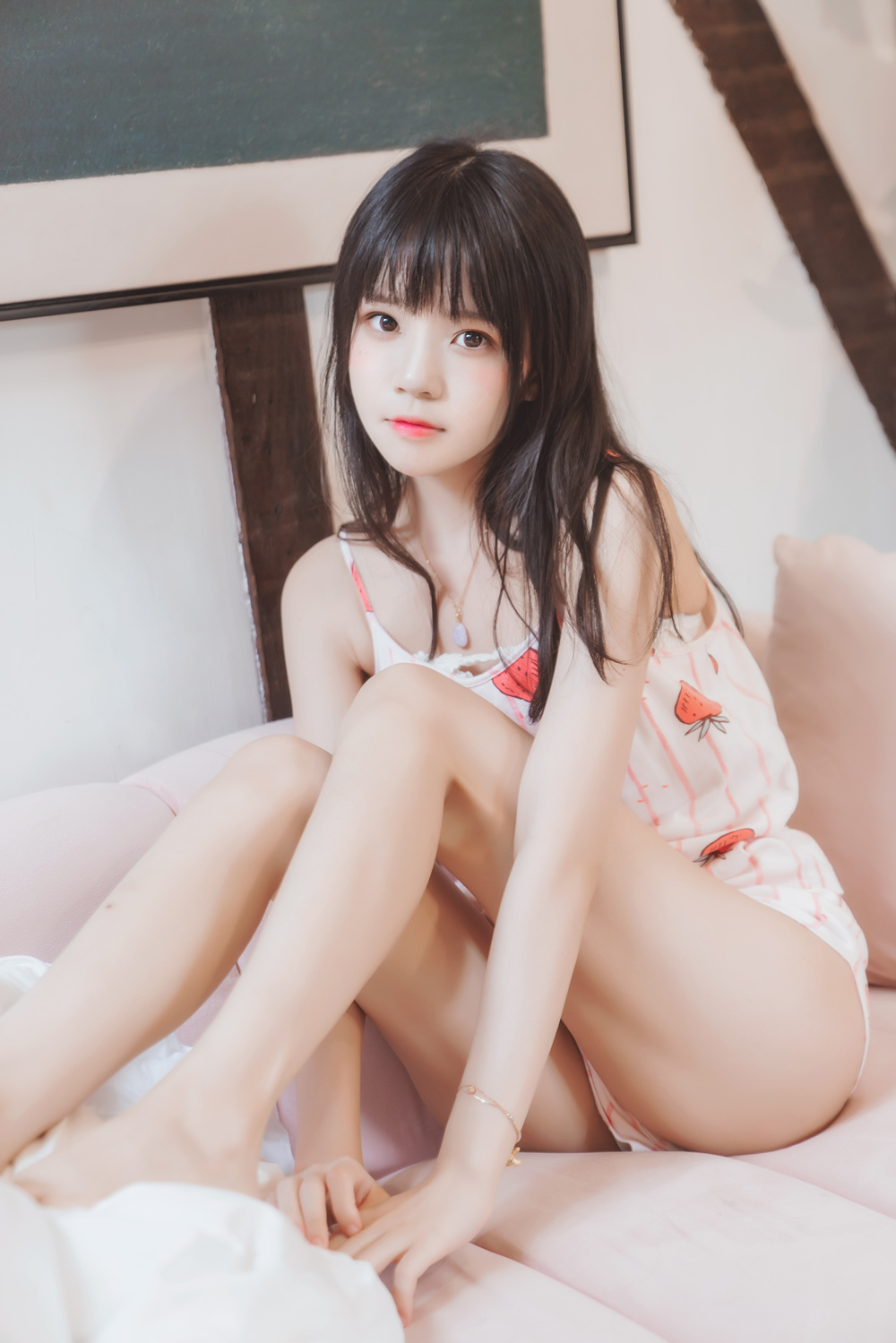 桜桃喵 – 唇边小草莓 [13P90M]
