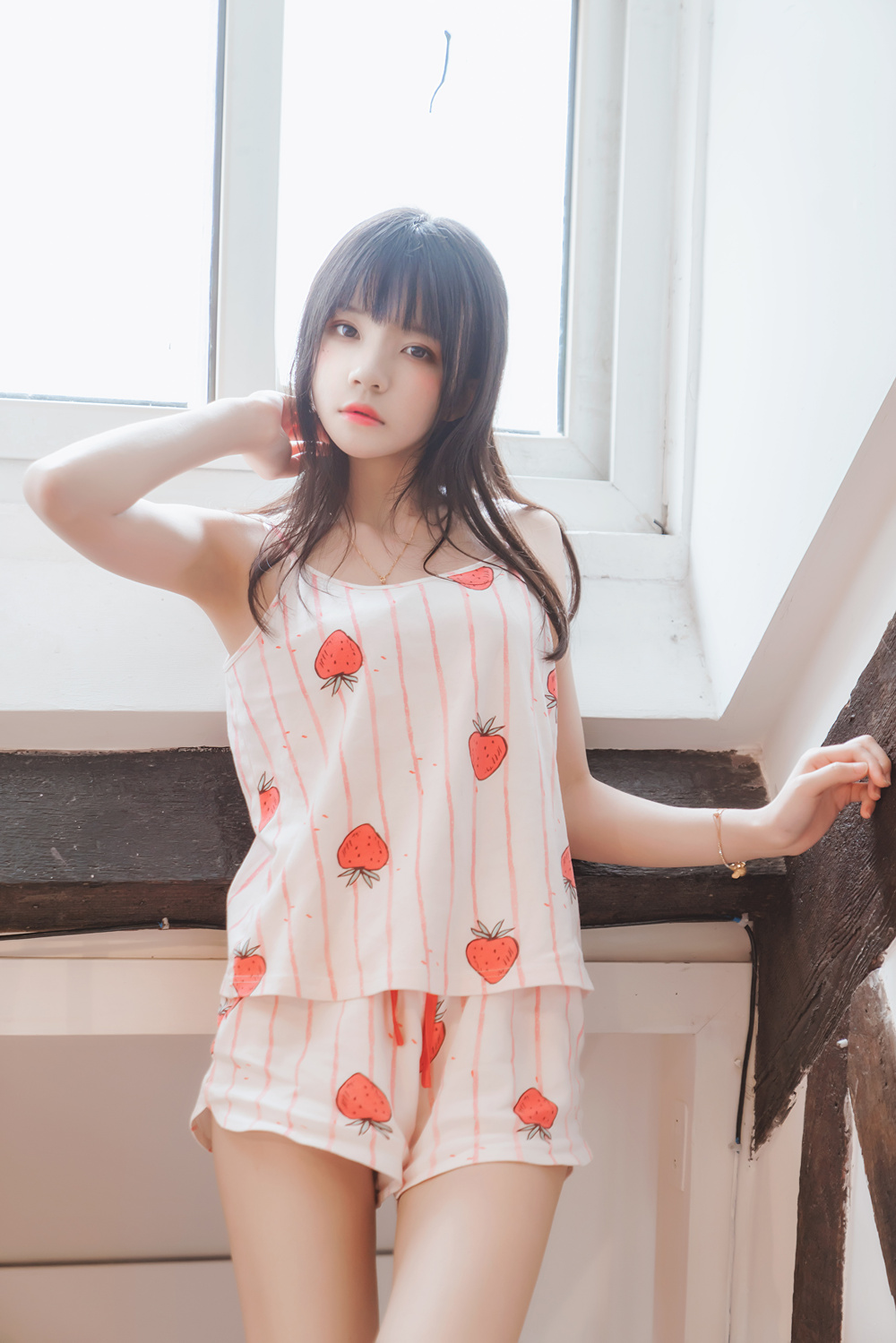 桜桃喵 – 唇边小草莓 [13P90M]