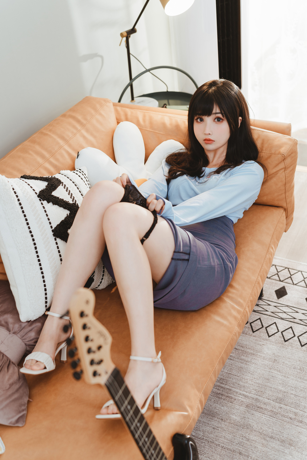 凉凉子 – 吉他妹妹系带裙 [45P1V1.25G]