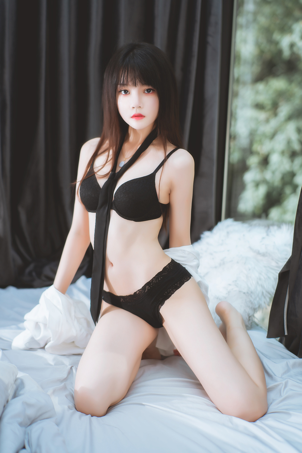 桜桃喵 – 狼来了01 [72P1.3G]