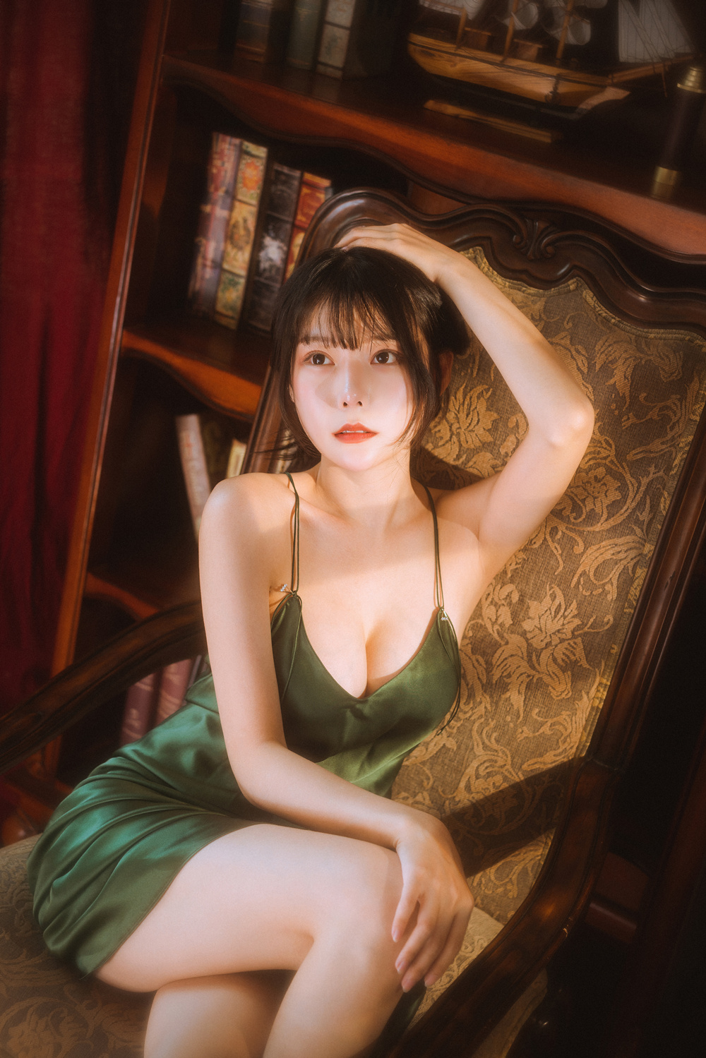 香草喵露露 – 杨枝甘露 绿色连衣裙 [45P1V1.19G]