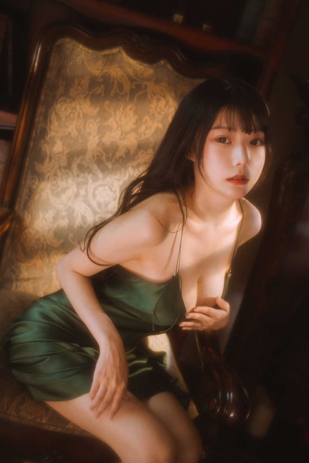 香草喵露露 – 杨枝甘露 绿色连衣裙 [45P1V1.19G]