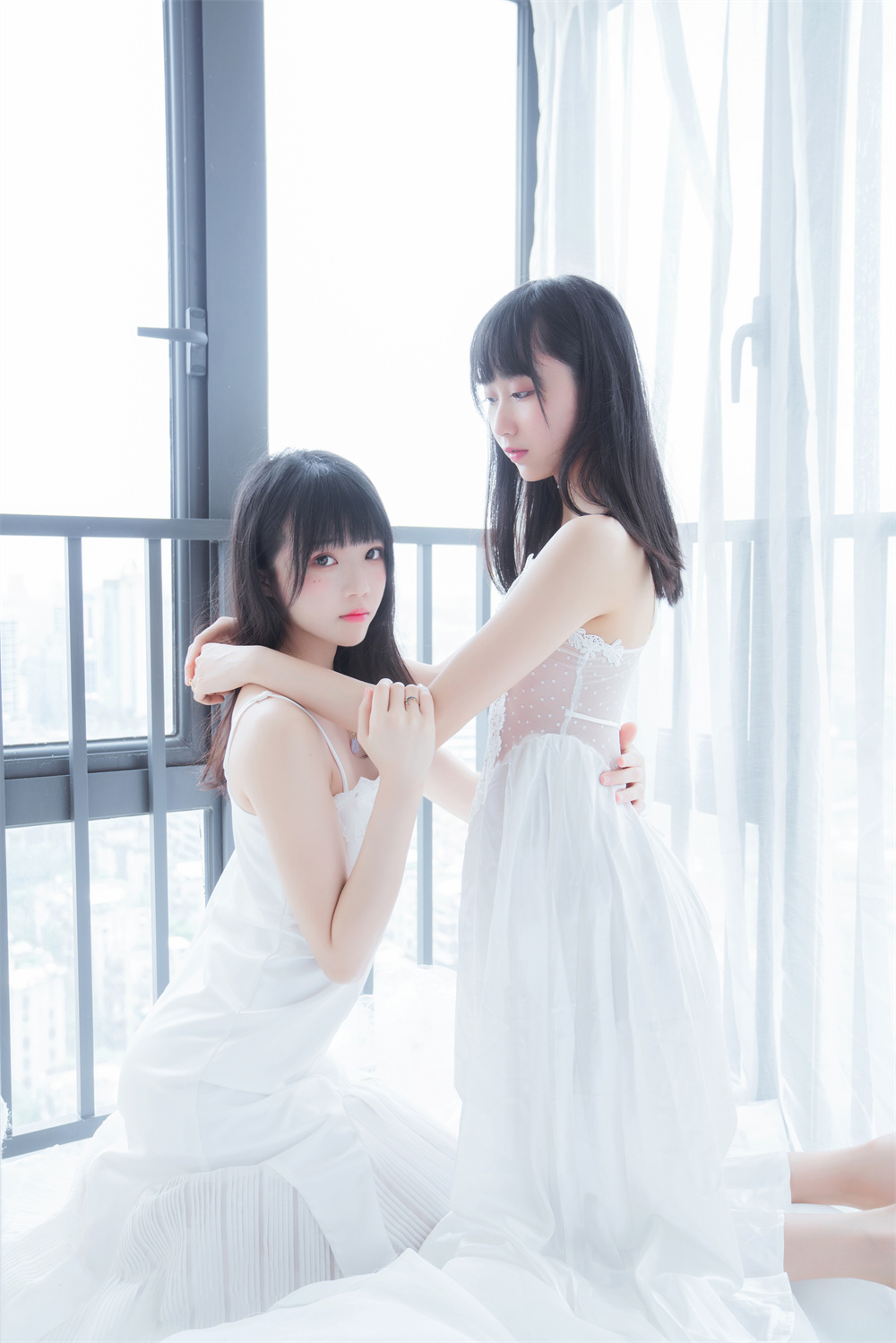 桜桃喵 VOL.055 [58P] 桜桃喵&木绵绵 – 朝(白裙×白裙)