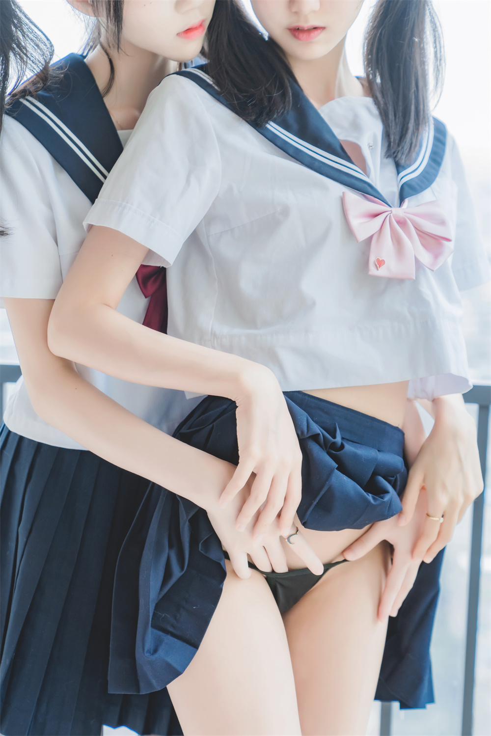桜桃喵 VOL.056 [37P] 桜桃喵&木绵绵 – 她(制服×制服)
