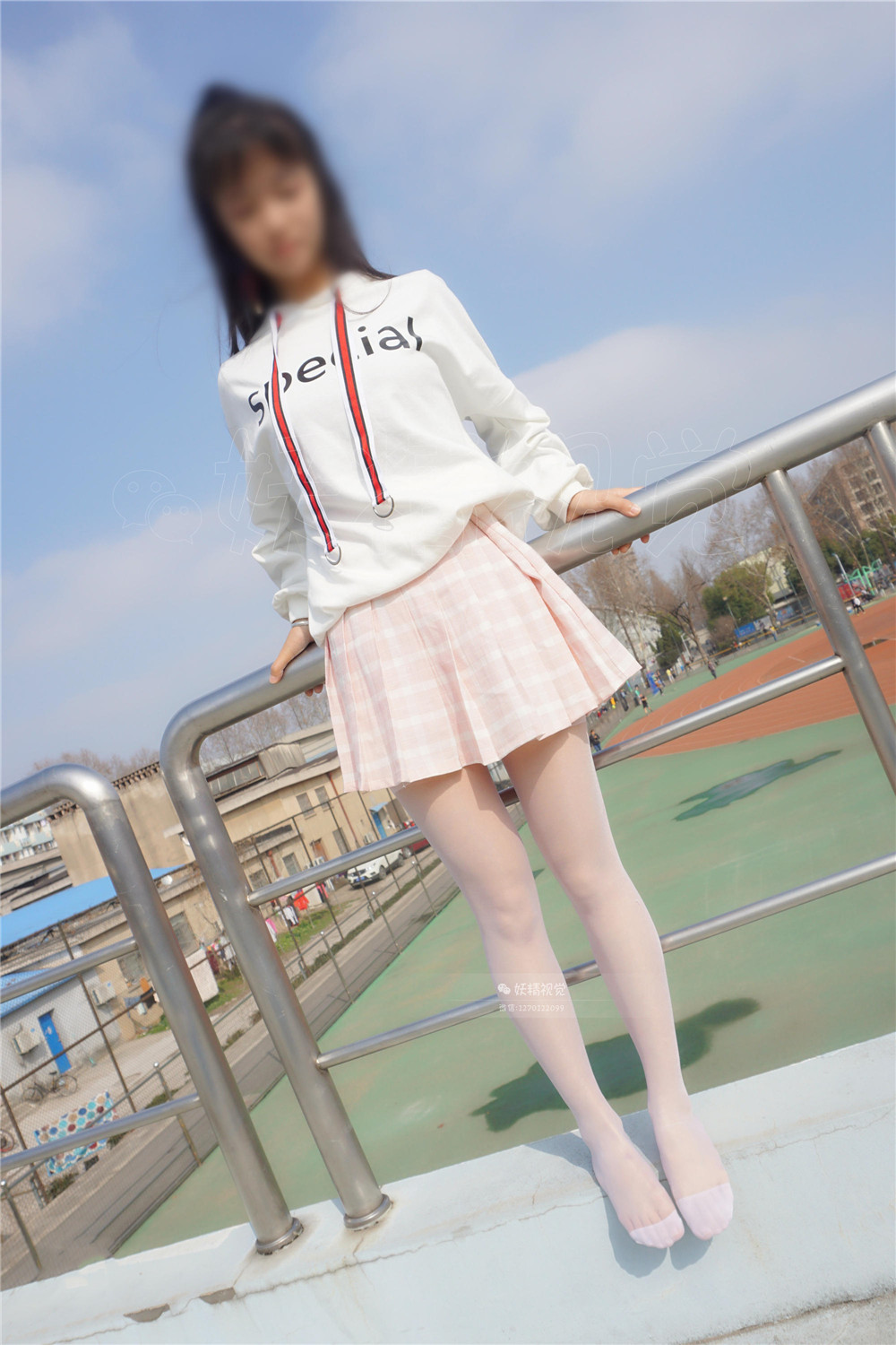 [妖精视觉] NO.054 妮妮 天台白丝 [74P]